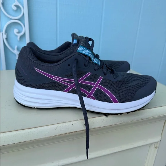 ASICS Women's Gray and Purple Athletic Shoes - Picture 4 of 6